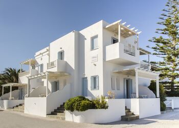 Pollonia Studios Milos