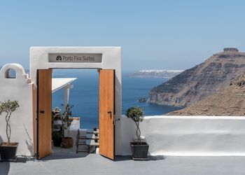 Porto Fira Suites