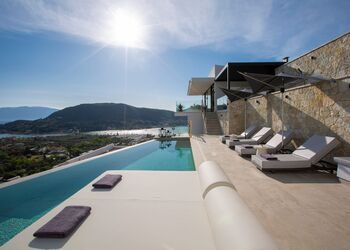 Pothos | Afroditi Villas Collection