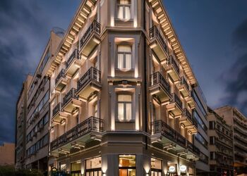 Praxitelous Luxury Suites
