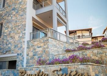 Royalty Suites Loft Halkidiki