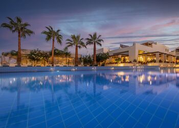 Giannoulis Santa Marina Plaza (Adults Only)
