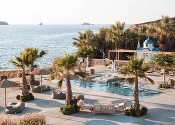 Seesoo Paros Beachfront Resort