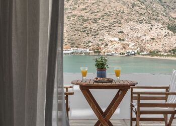 Sifnos House Rooms & Spa