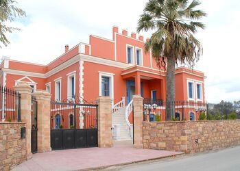 Sourediko Hotel