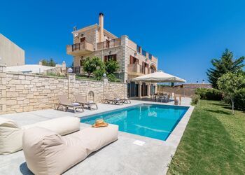 Spartakos Luxury Villas