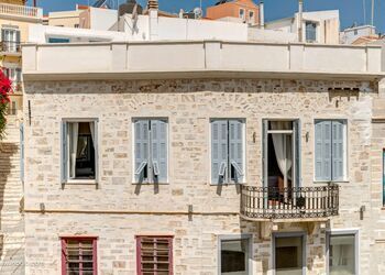 1844 Suites