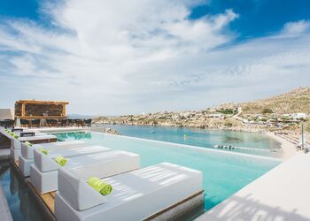 Super Paradise Suites Mykonos