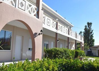 Odos Oneiron Tavronitis Bay