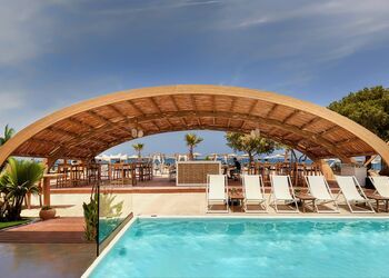 Enorme Teatro Beach - Adults Only