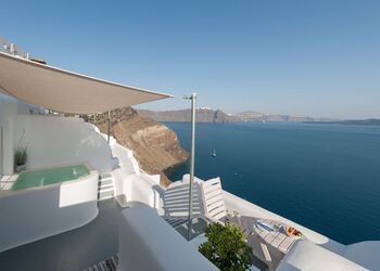 Thirea Suites