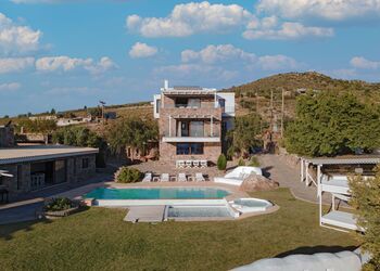 Villa Tzikides Aegina