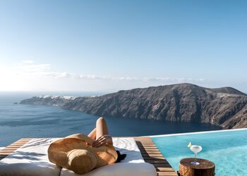 West East Suites Santorini