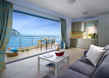 Xenia Residences & Suites