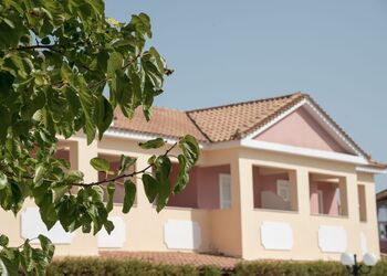 Zefyros Eco Hotel