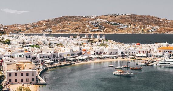 A walking tour through the Hora of Mykonos