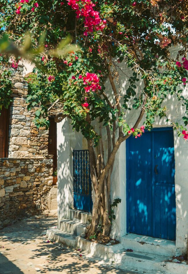 Sangri, a village with an Upper and Lower part, combining medieval architecture and Cycladic