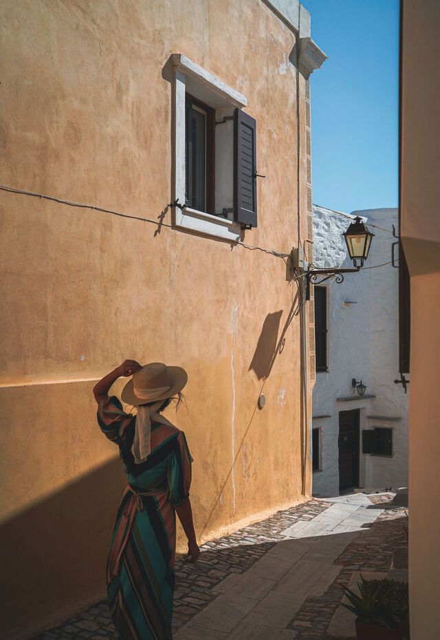 Ano Syros, a classic Cycladic settlement of winding lanes and whitewashed houses
