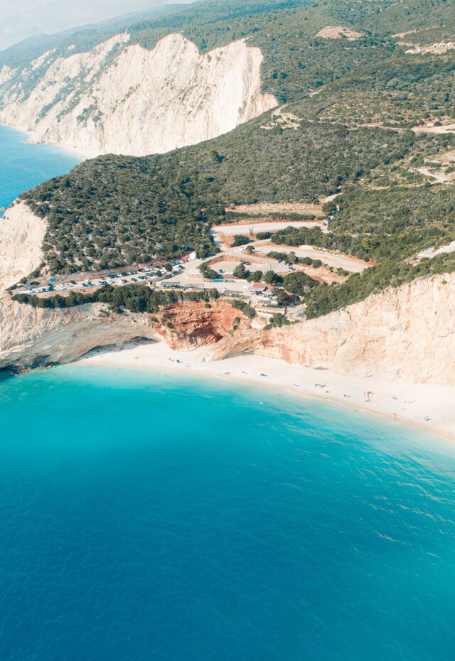 Ein Besuch des Strandes von Porto Katsiki ist ein Muss, wenn Sie auf Lefkada sind.