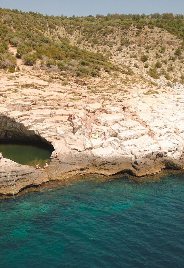 You can sunbathe on the rocks around Giola lagoon