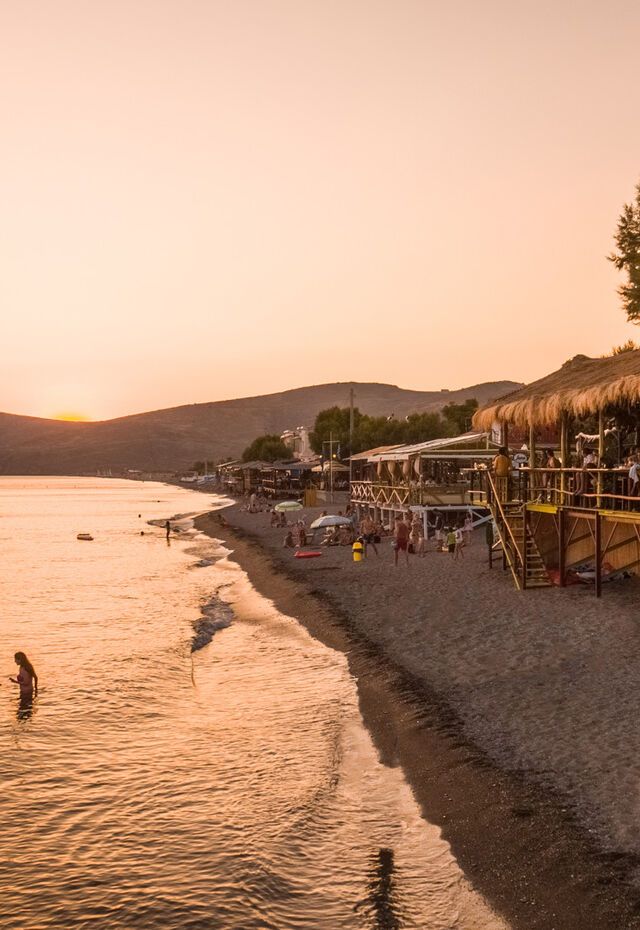 West-facing Skala Eressou has one of the best sunsets in Lesvos