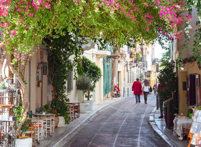 Strolling around the picturesque alleyways of Plaka