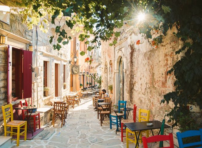Beautiful paved streets, neoclassical buildings and a lively market and shops all testify to Halki’s past as the capital of Naxos