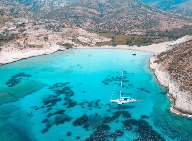 There are plenty beaches to choose from, amongst them the sandy Pano and Kato