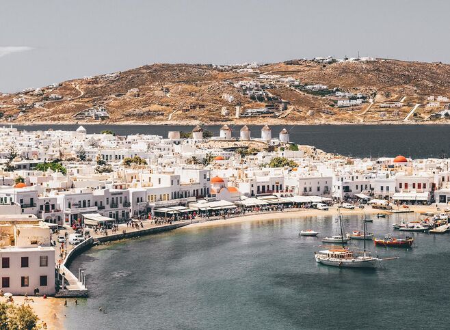 A walking tour through the Hora of Mykonos