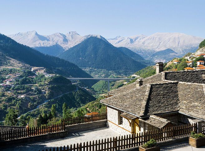 If you love traditional village life, red wine, smoked cheese and the epic mountain scenery in northern Greece, you’ll love all the things to do in Metsovo