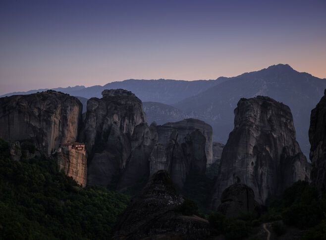 t’s impossible not to be amazed by the giant rocks of Meteora 