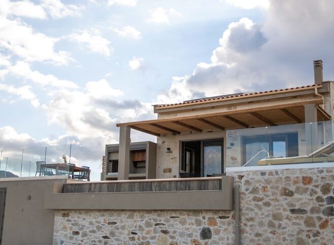 LUXSTONEV-photo-0