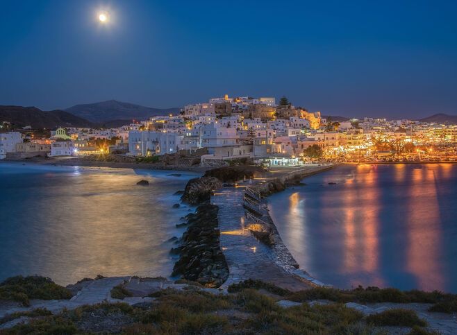 Lune imbécile sur l'île de Naxos, Cyclades