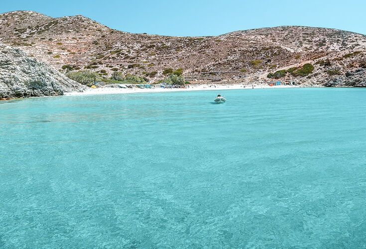 Secluded beach in Donousa island
