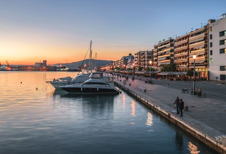 Walk along the Kordoni – the promenade – and become one with the sea