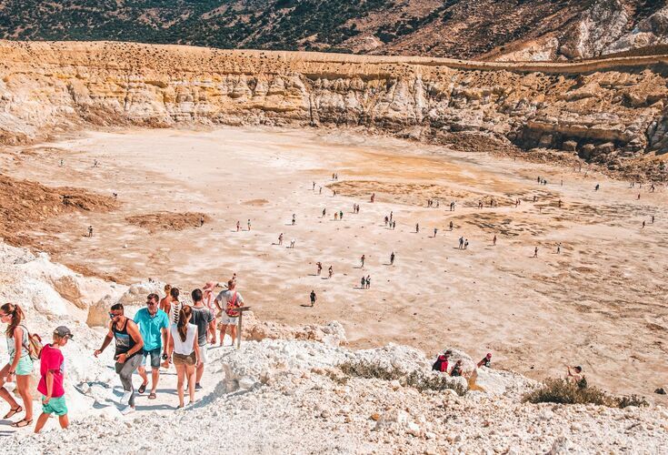 Non si può visitare un vulcano tutti i giorni