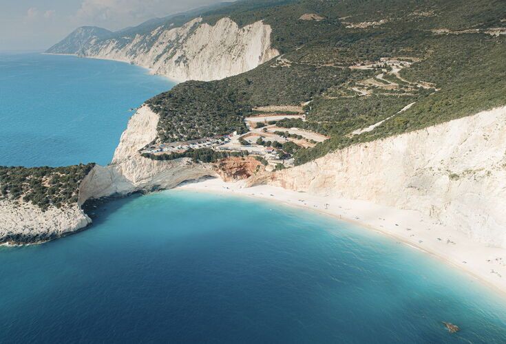 Porto Katsiki combines a dramatic cliff-side setting with a bird’s eye view of the beach and sea