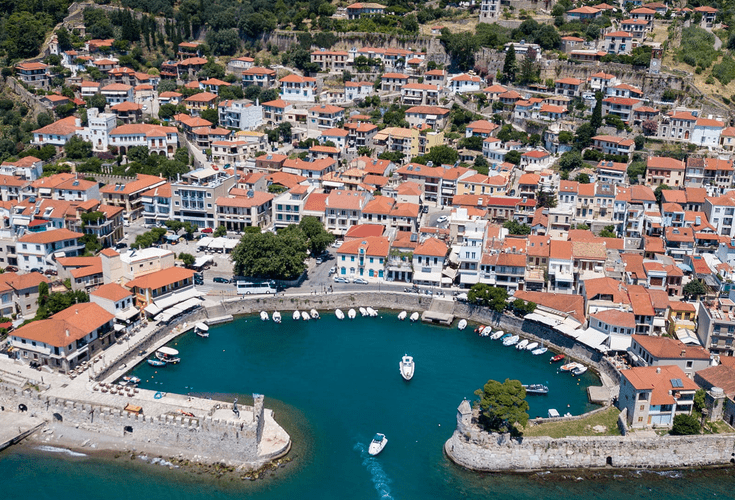 Stroll around battle-famous Nafpaktos