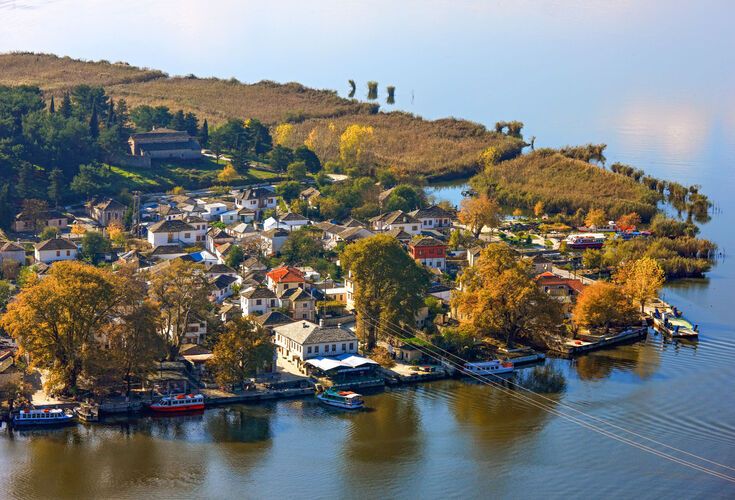 Isola lacustre di Pamvotis (o Pamvotida), nota come Nisaki