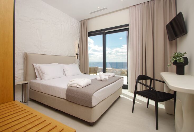 PNOEVSYROS-photo-0