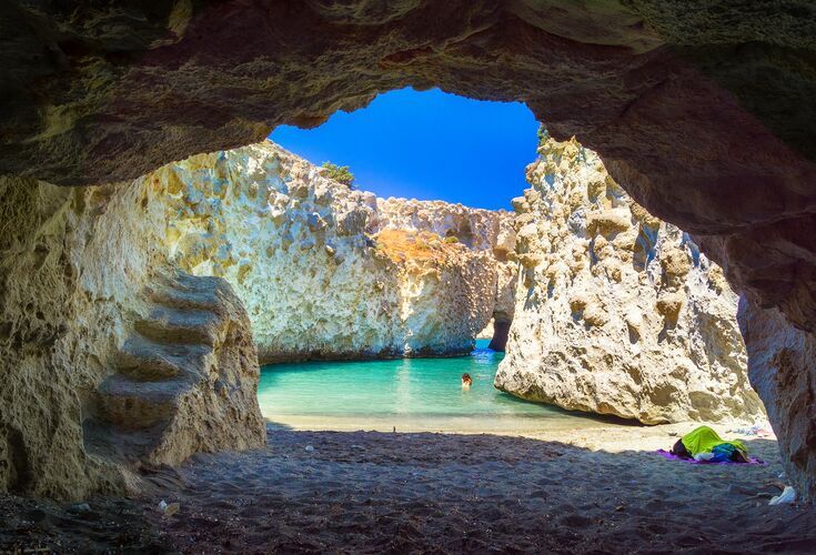 Papafragas, Milos, Cyclades