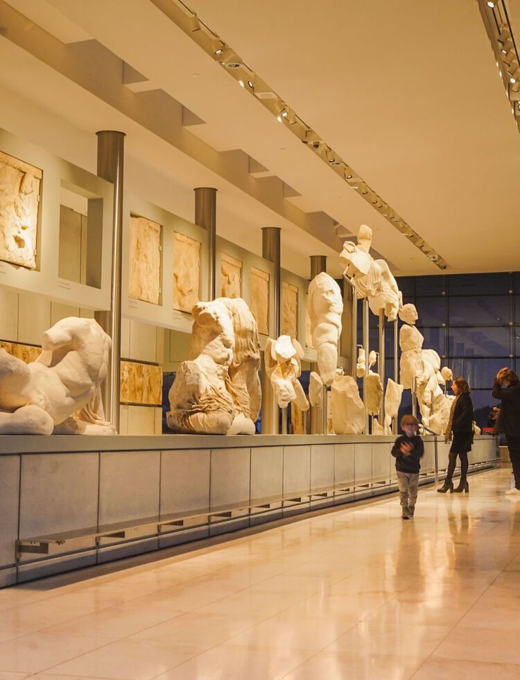 Discover the wonder of the acropolis museum
