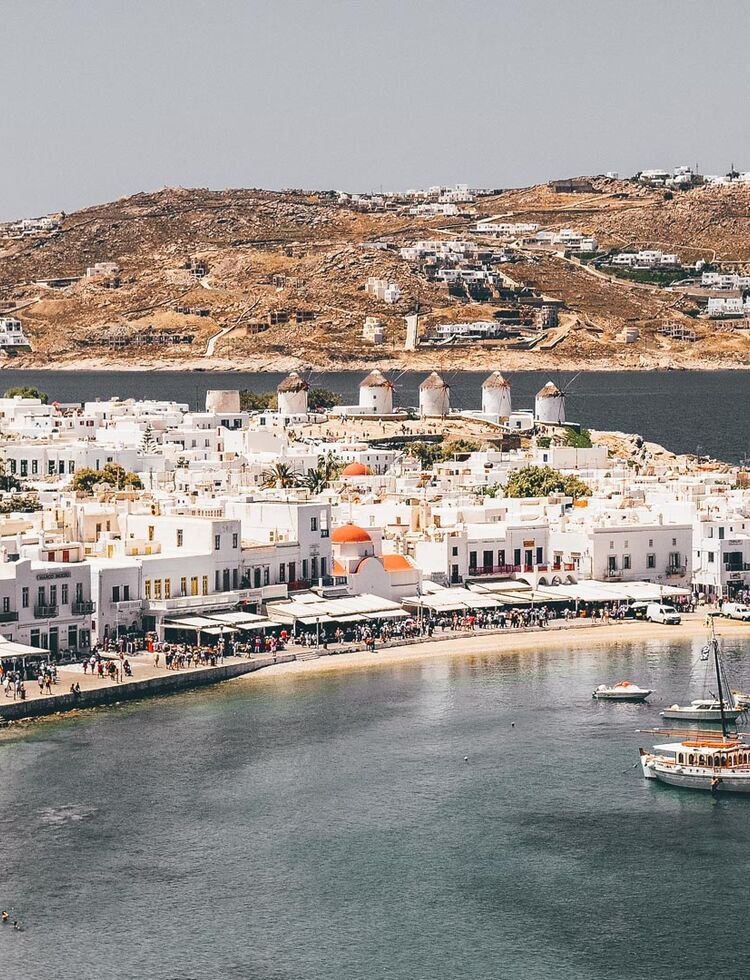 A walking tour through the Hora of Mykonos