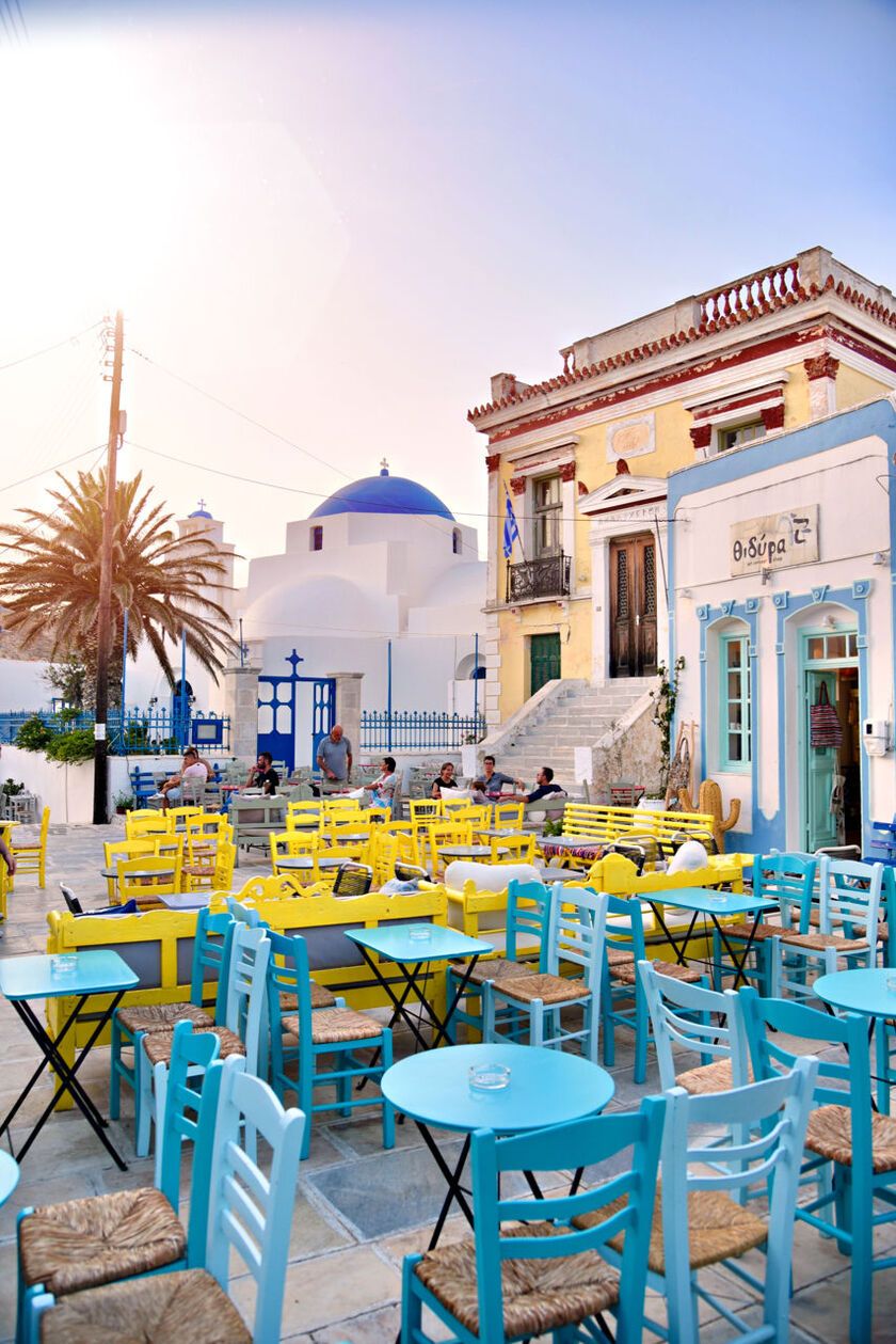 The colourful main square of Serifos