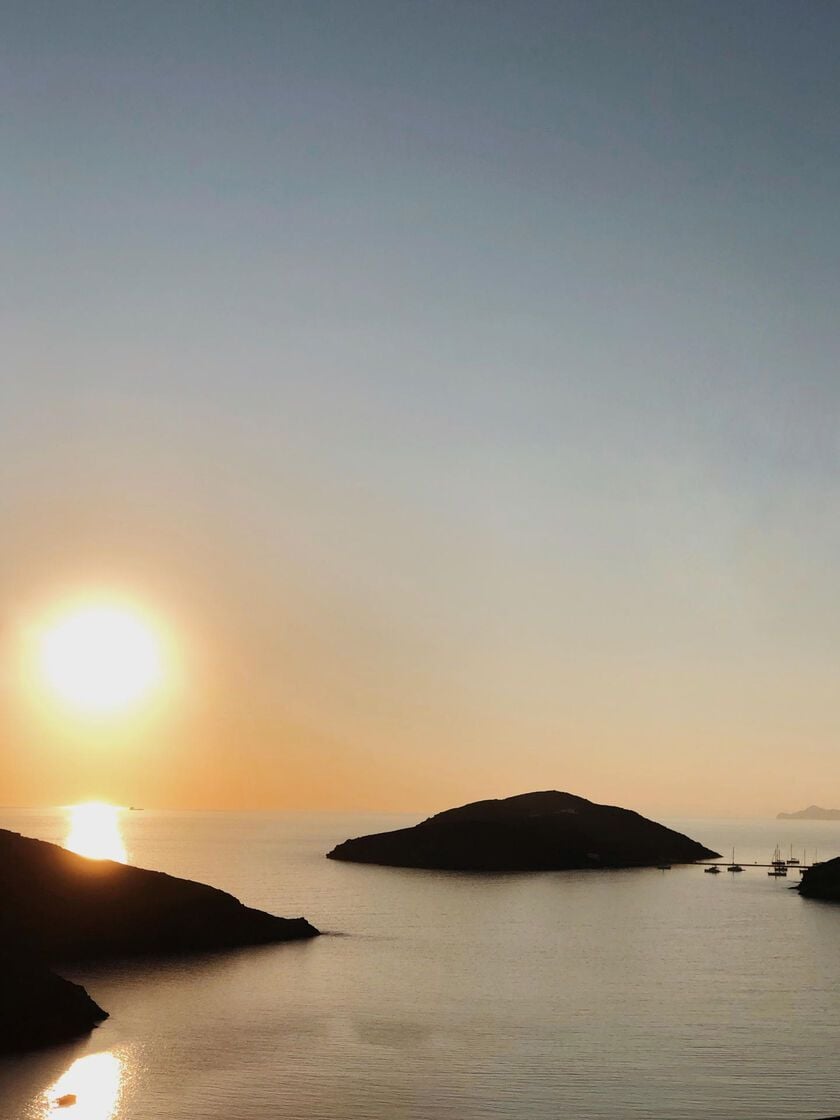 s u n s e a t 
