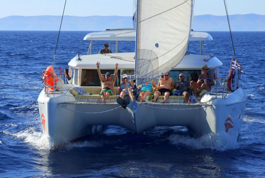 Santorini: Private Catamaran Day Cruise All Inclusive
