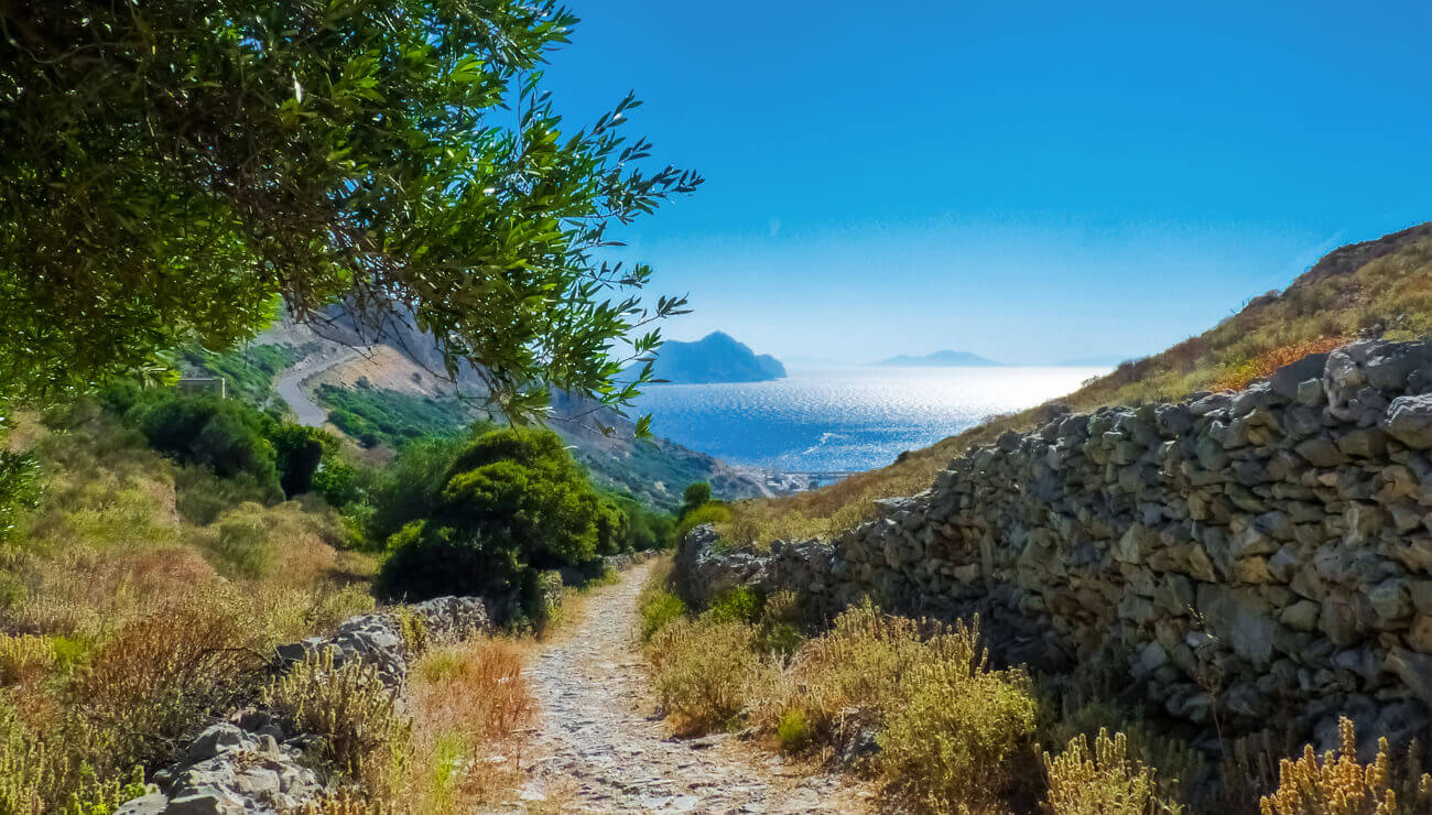 hikingtour-potamoshozoviotissa-main-image
