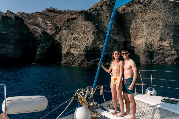 honeymooncruisedaytime-main-image