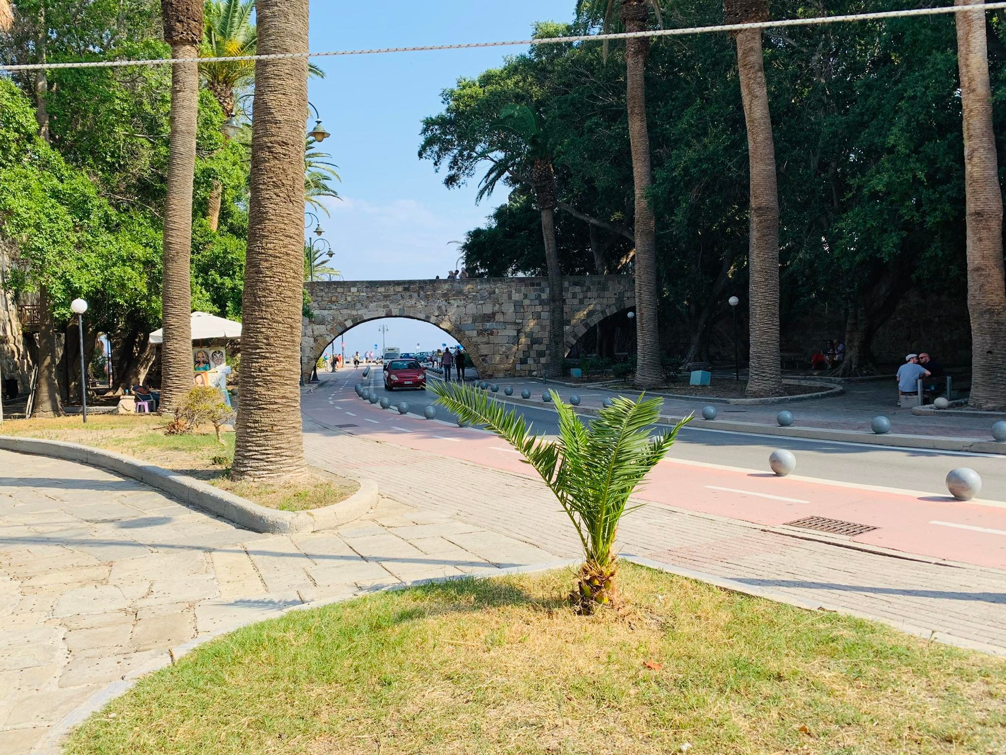 kostownandasklepieion-main-image