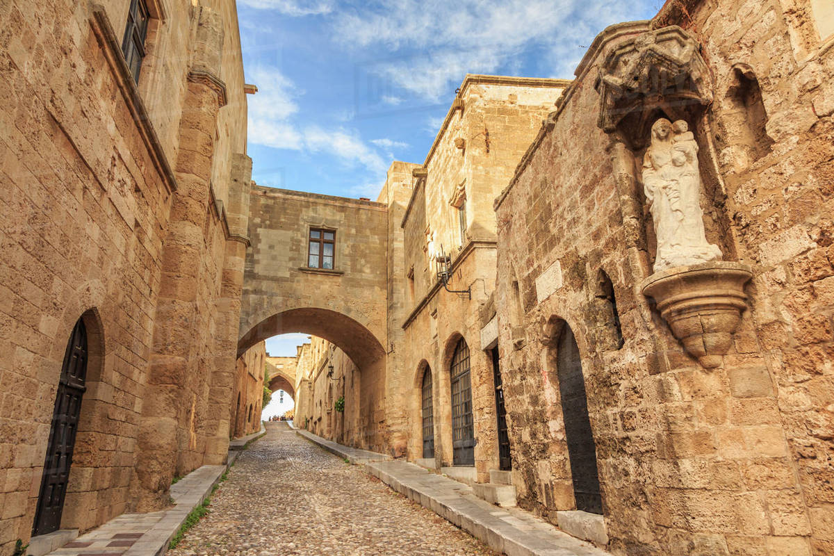 New & Old Rhodes Town Private Guided Tour